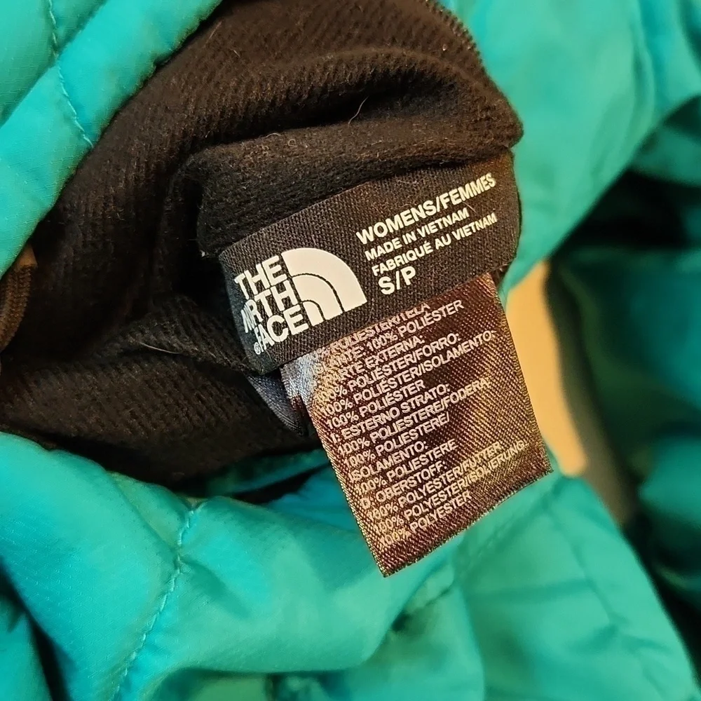 The North Face Mossbud Reversible Quilted Down Jacket Women's Sz S/P NICE!